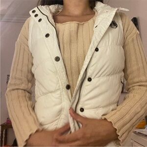 American Eagle Outfitters White Quilted Puffer Vest